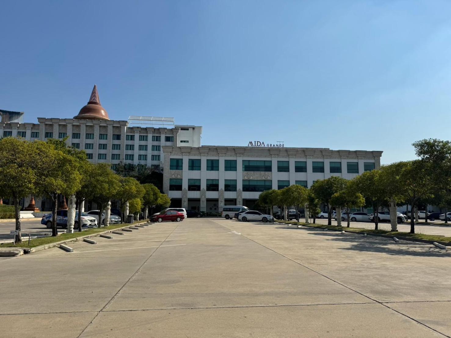 Mida Grande Hotel Dhavaravati Nakhon Pathom - Sha Plus Buitenkant foto