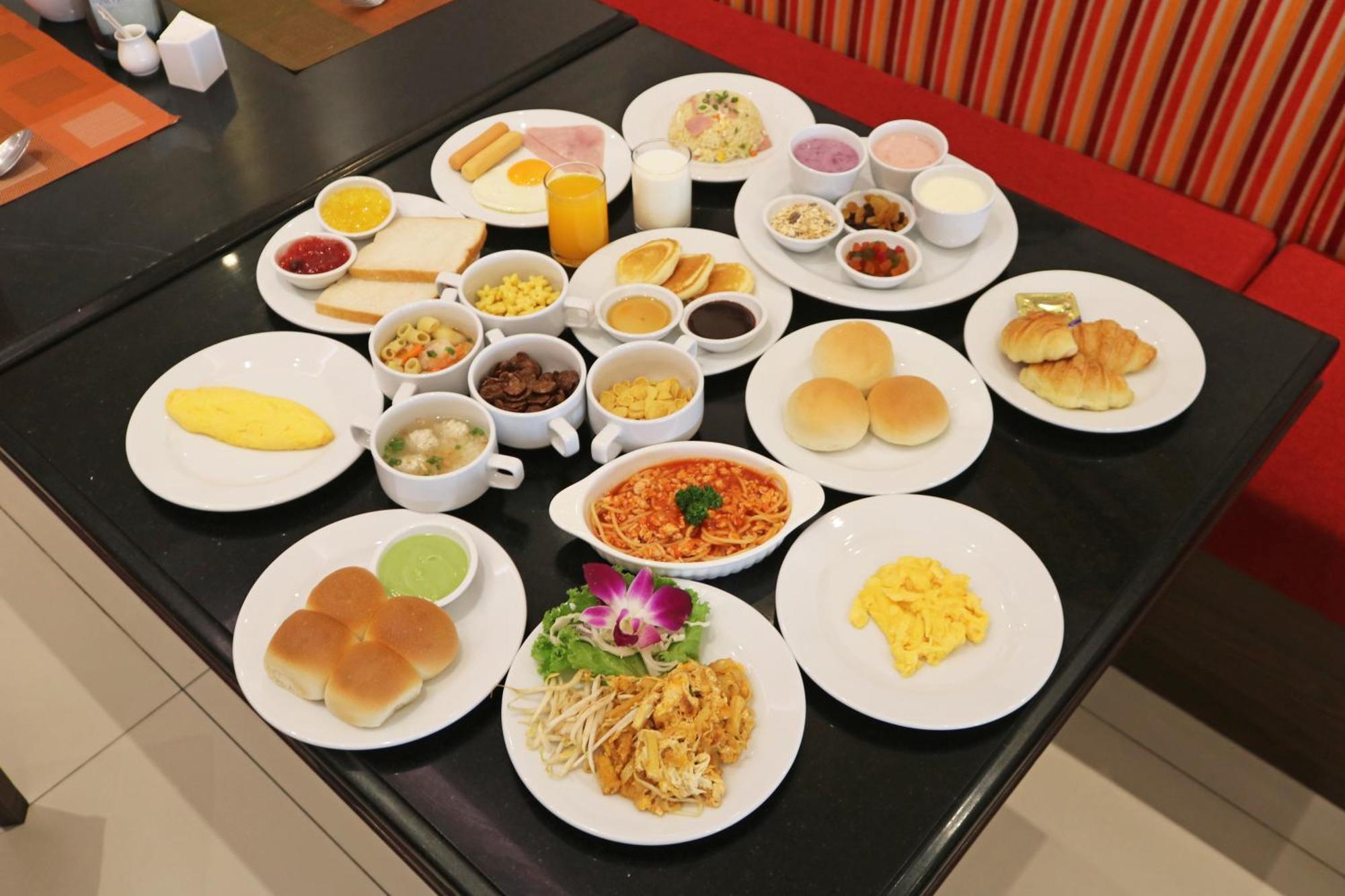 Mida Grande Hotel Dhavaravati Nakhon Pathom - Sha Plus Buitenkant foto